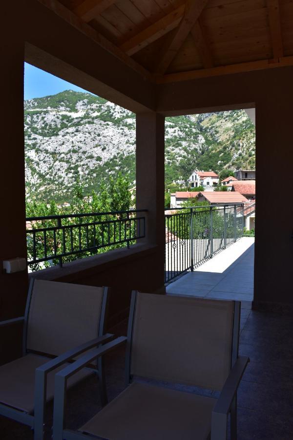 Apartments Montenegro Risan Cuckovic ภายนอก รูปภาพ