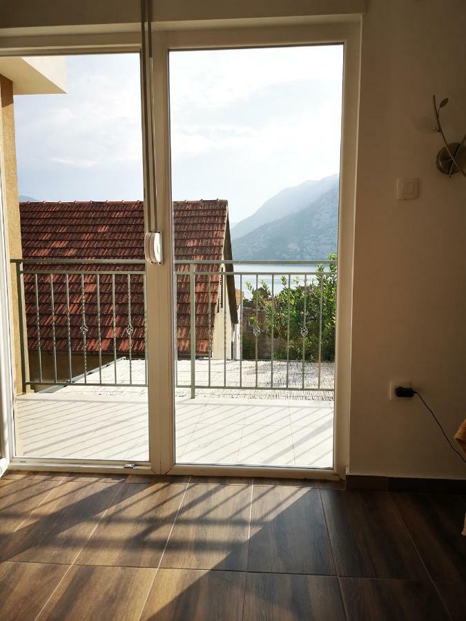 Apartments Montenegro Risan Cuckovic ภายนอก รูปภาพ